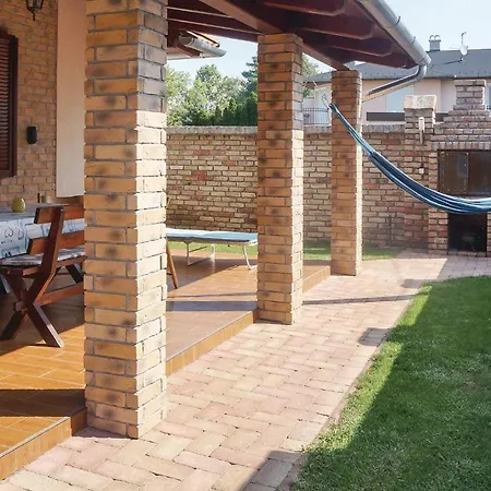 Nyaraló Awesome In W/ 2 Bedrooms Zamárdi