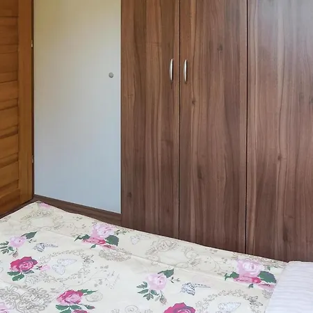 Nyaraló Awesome In W/ 2 Bedrooms *